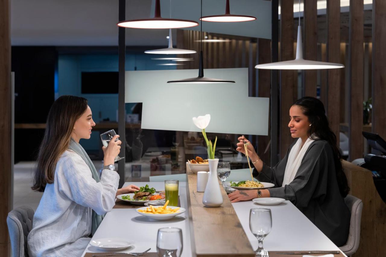 Отель Ibis Jeddah Malik Road Экстерьер фото