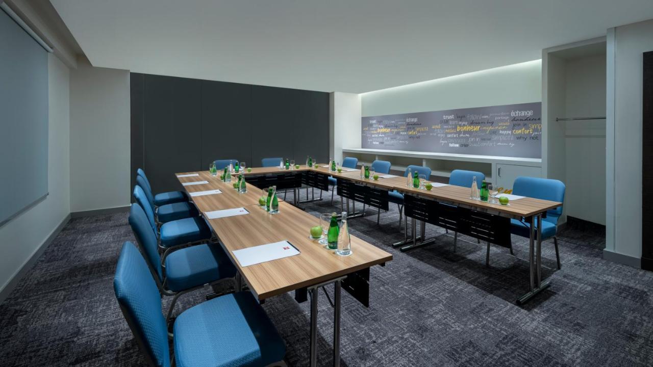 Отель Ibis Jeddah Malik Road Экстерьер фото