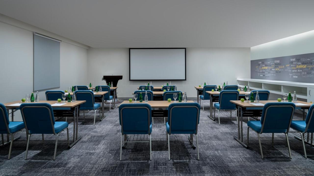 Отель Ibis Jeddah Malik Road Экстерьер фото
