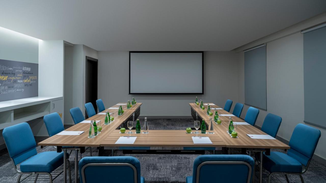 Отель Ibis Jeddah Malik Road Экстерьер фото