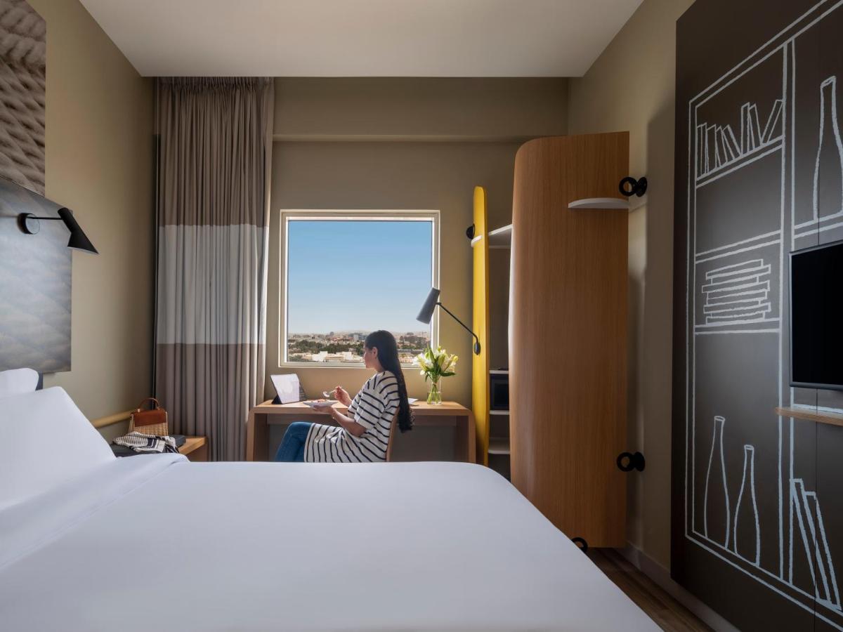 Отель Ibis Jeddah Malik Road Экстерьер фото