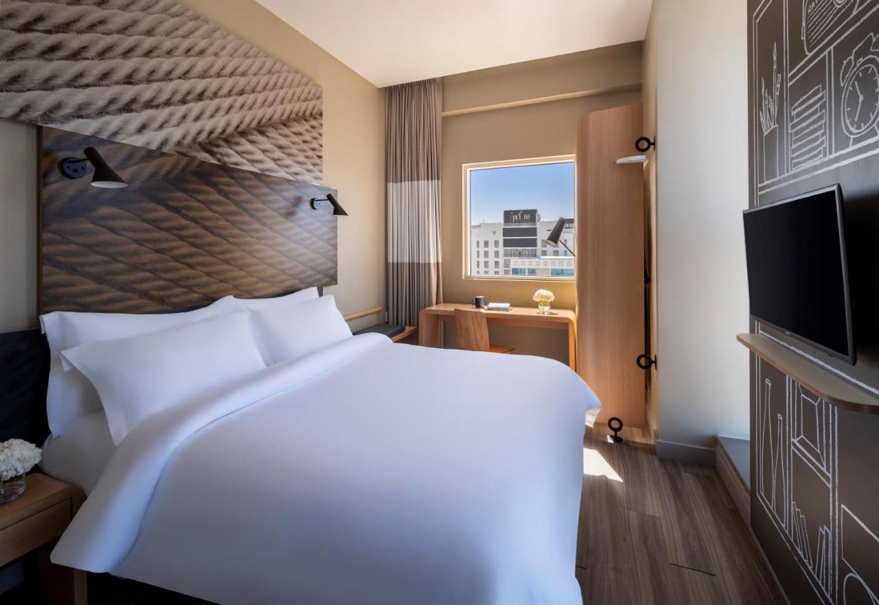 Отель Ibis Jeddah Malik Road Экстерьер фото