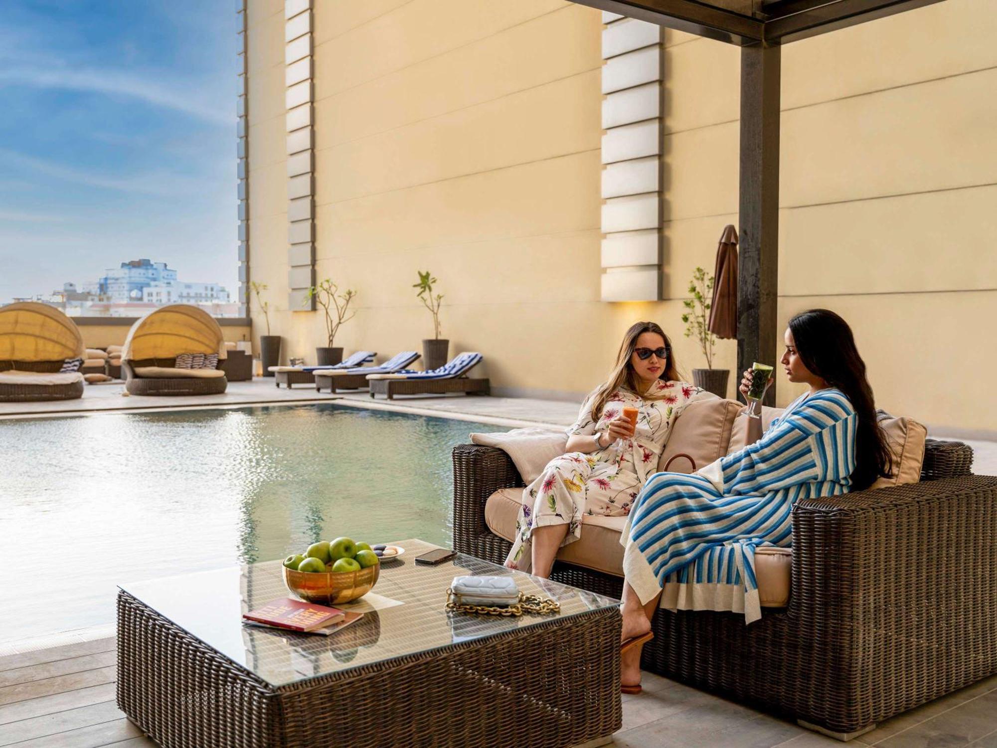 Отель Ibis Jeddah Malik Road Экстерьер фото