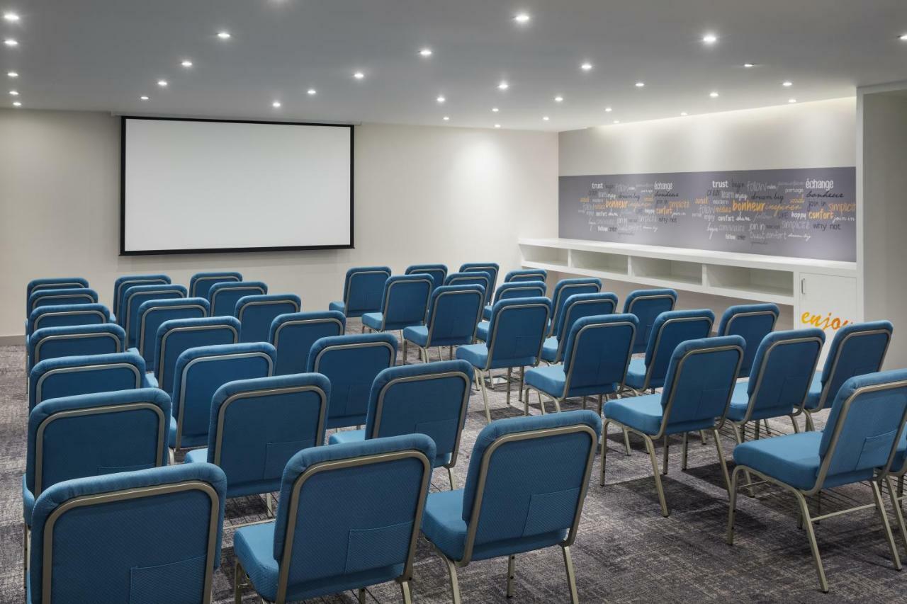 Отель Ibis Jeddah Malik Road Экстерьер фото